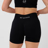 Performance short black
