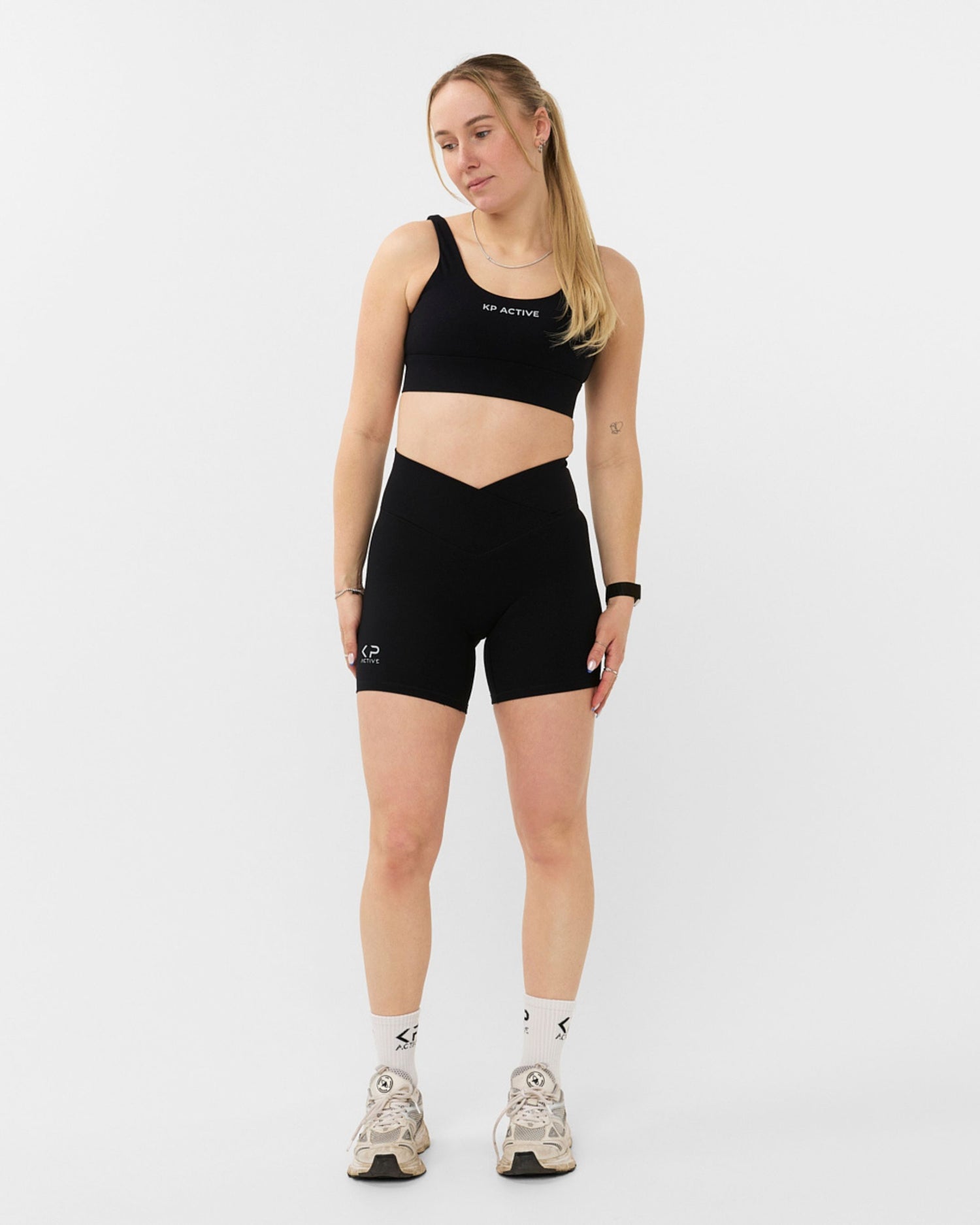 HIGH WAIST