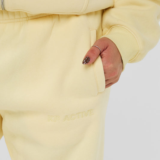 SERIES STRAIGHT JOGGER BUTTER YELLOW